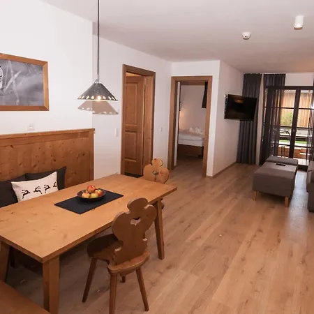 Zin Senfter Apart-hotel 4*