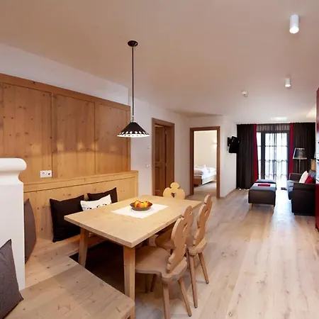 Apart-hotel Zin Senfter 4*